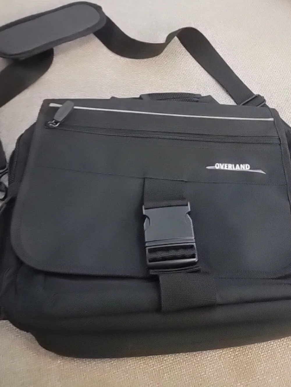 Overland Black Messenger Bag for Men